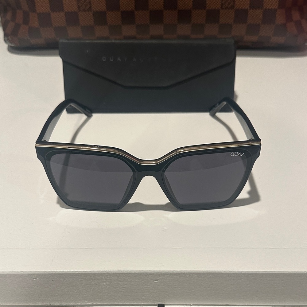 Quay Australia Black & gold Sunglasses